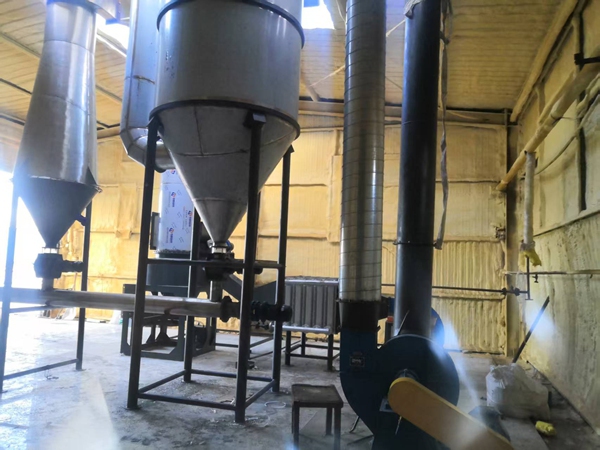 Rotating flash dryer